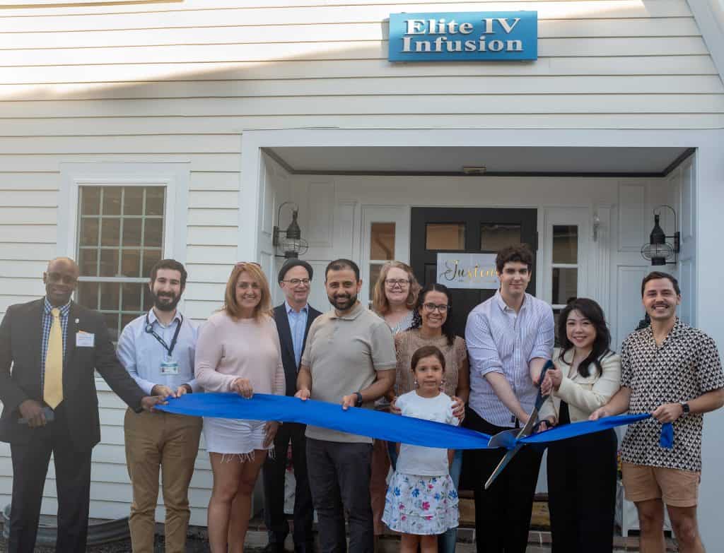 Elite IV Infusion's ribbon cutting ceremony